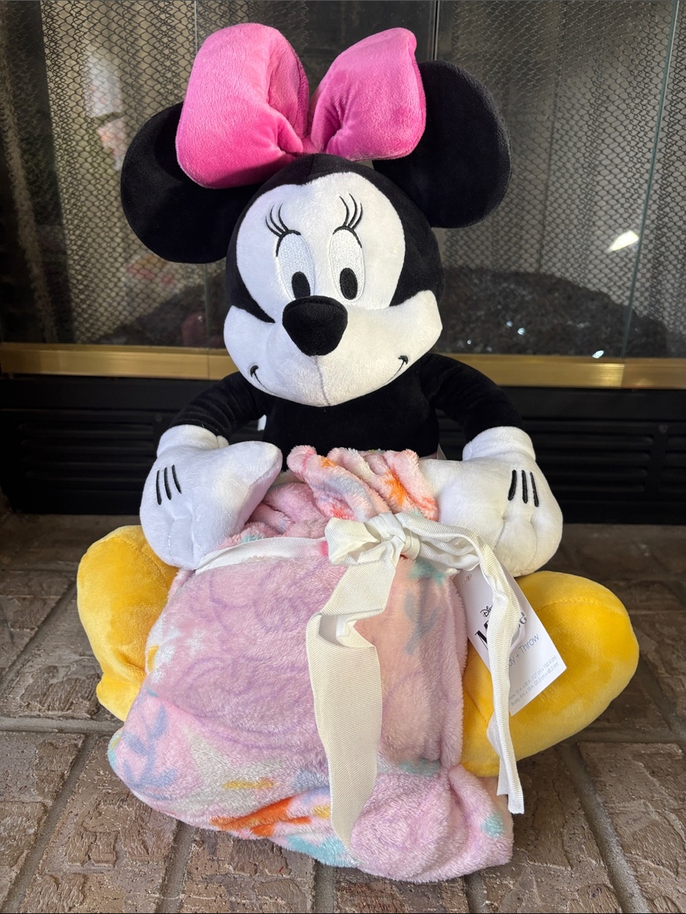 Disney Minnie Mouse Throw Blanket & Plush 19" Naptime Bedtime Buddy GIFT Set NWT